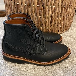 Allen Edmonds Men’s black boots, light weight sole, size 9